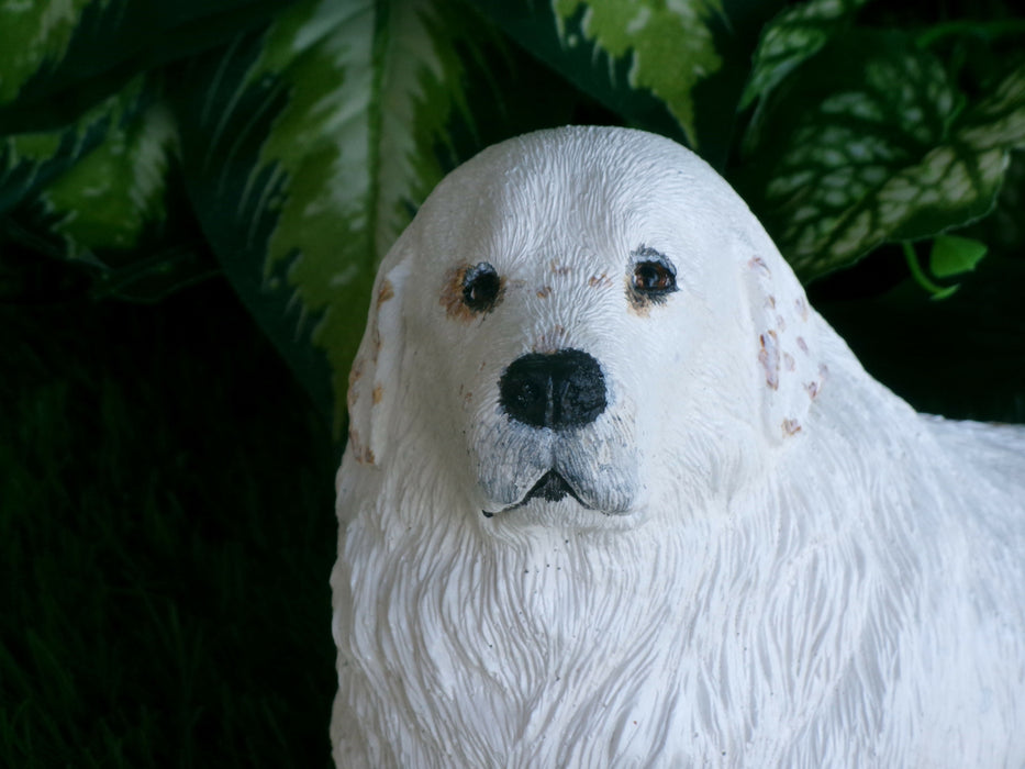Newfoundland - Great Pyrenees Landseer Concrete Statue 11"x 6" x 6" High