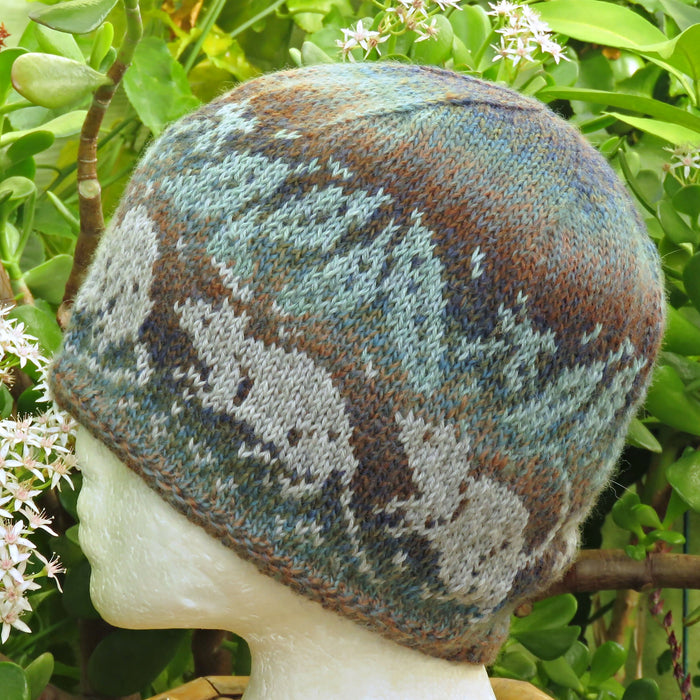 Knitting Pattern - Stranded Cat & Mouse Beanie