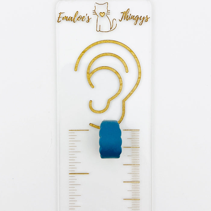 Earrings Scalloped Oval Mini Hoops (Huggies)
