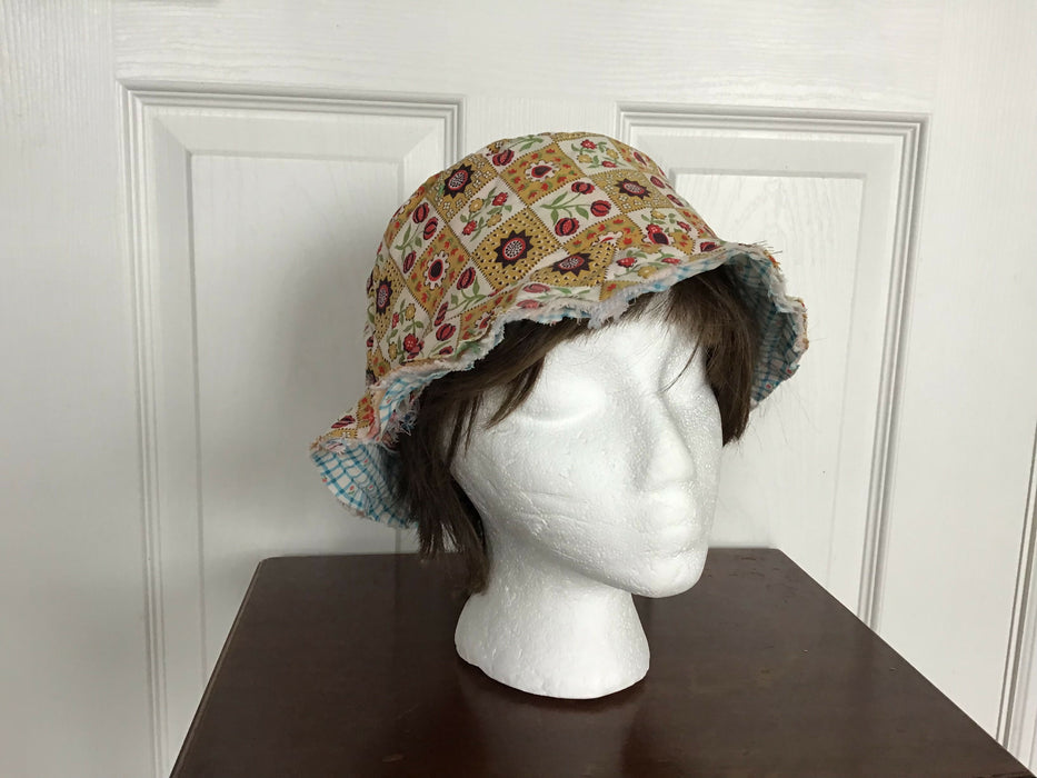 Short brim shabby chic bucket hats