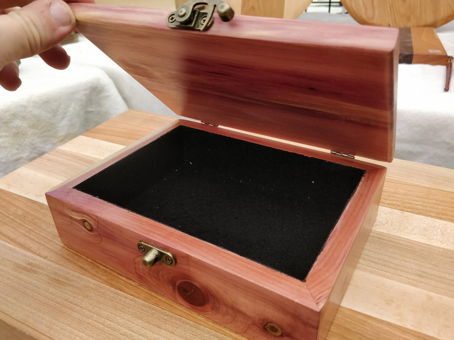 Aromatic Cedar Keepsake Box