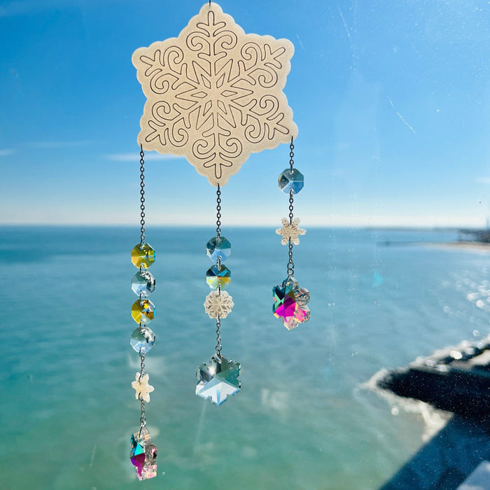 Suncatchers Frost White Snowflake Suncatcher