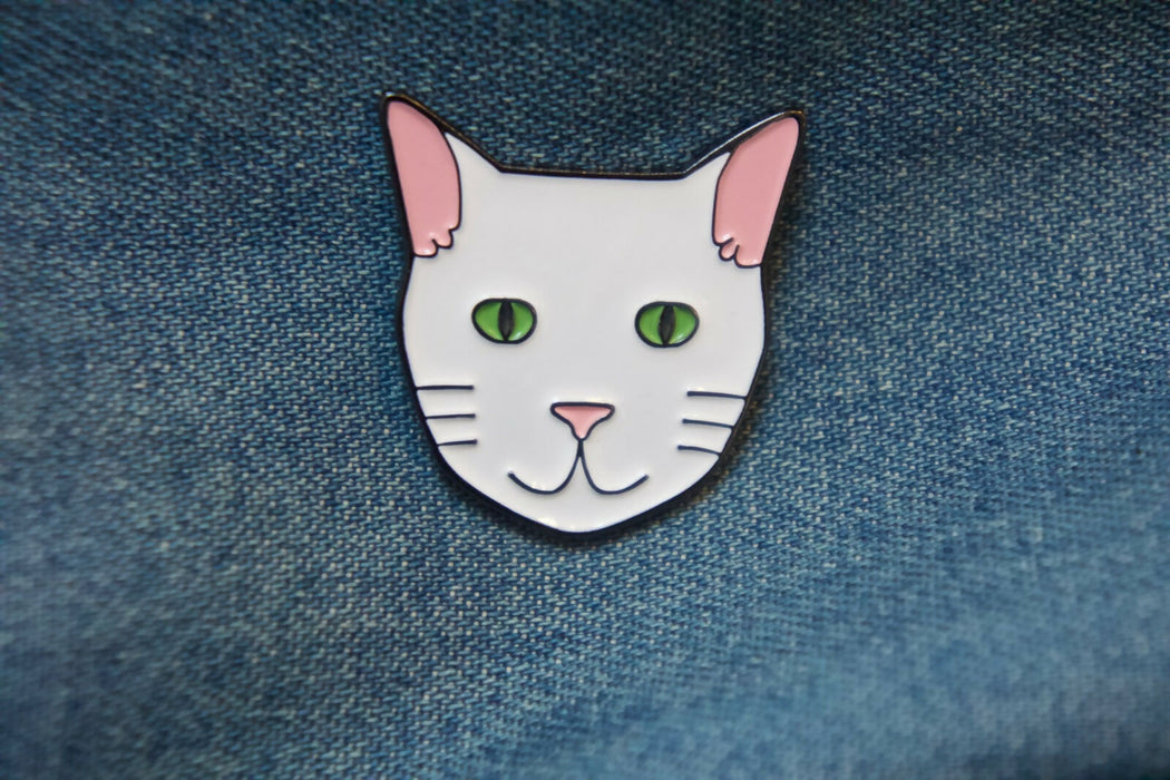 Cat face enamel pin