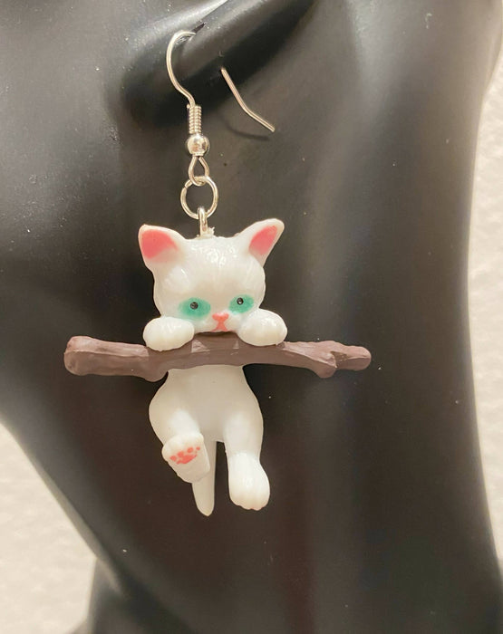 "Hang in There!" Cat Jewelry