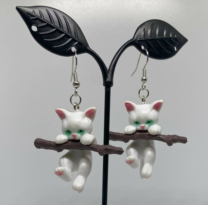 "Hang in There!" Cat Jewelry