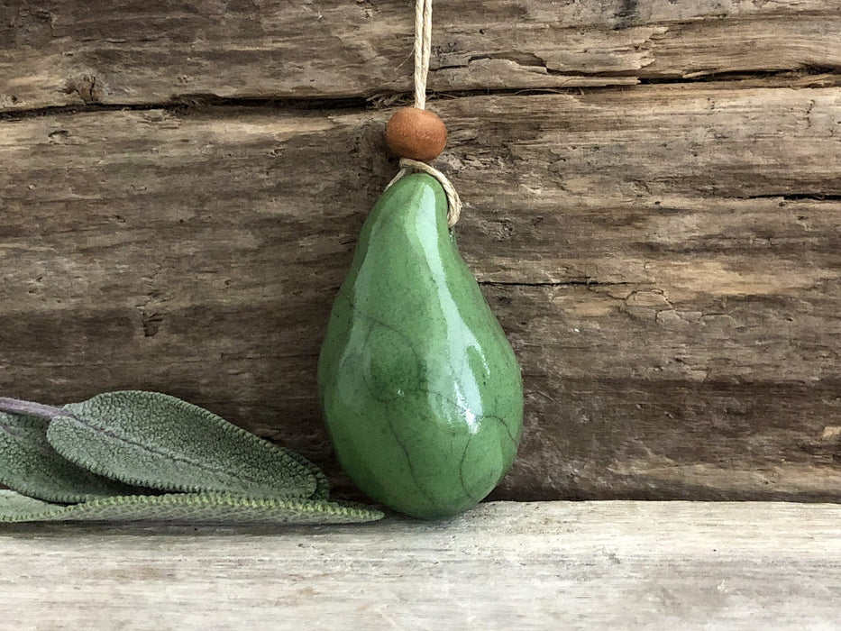 Calming worry and sensory pendant (green) w/ sandalwood in raku ceramic