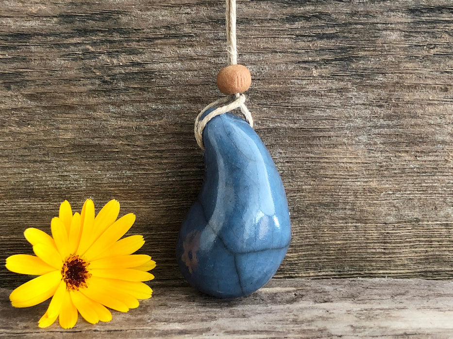Calming worry and sensory pendant (blue) in raku ceramic w/ sandalwood
