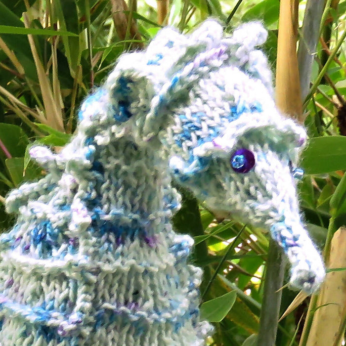 Knitting Pattern - Secretive Seahorse